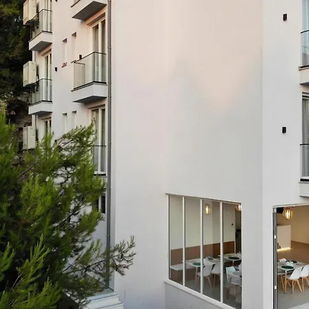 Serenity In 호텔 *