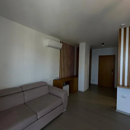 Hotel Serenity In