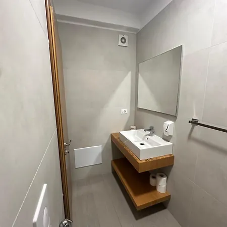 Hotel Serenity In *