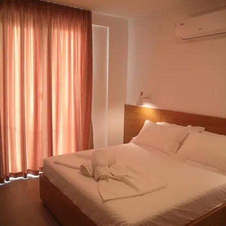 Hotel Serenity In *